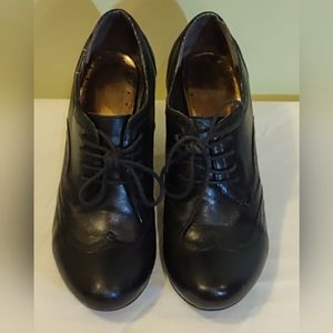 Hush Puppies Black Leather with a 3" heel Size 7